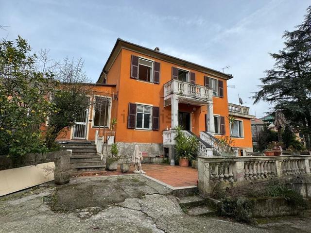 Casa in vendita a Media Val Bisagno, Serra Riccò
