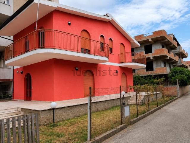 Casa in vendita a Calabria, Reggio Calabria