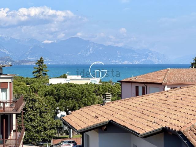 Casa in vendita a Desenzano Del Garda, Lombardia
