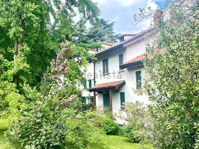 Casa in vendita a Scagnello, Calco