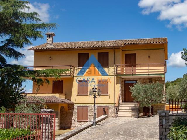 Casa in vendita a Guardea, Umbria