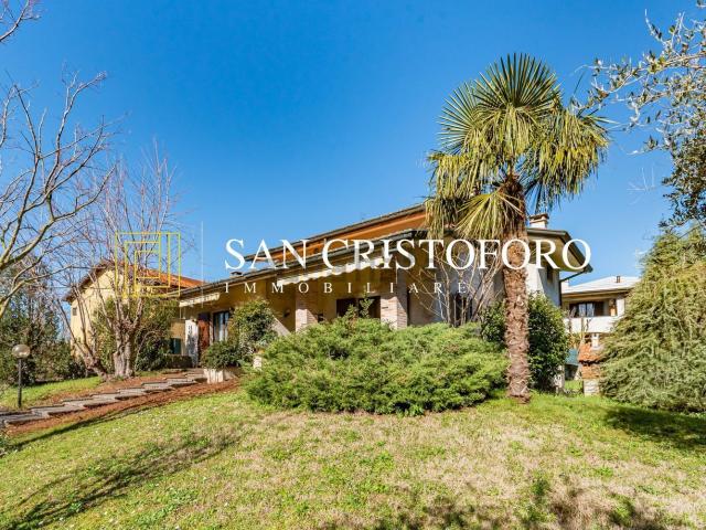 Casa in vendita a Gerenzano, Lombardia