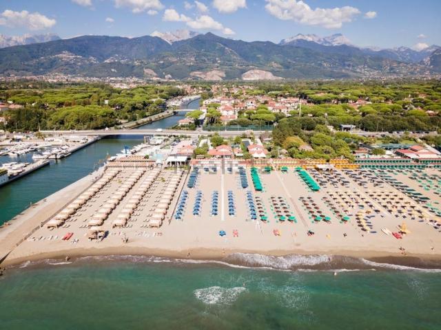 Casa in vendita a Marina di Massa, Marina Di Massa