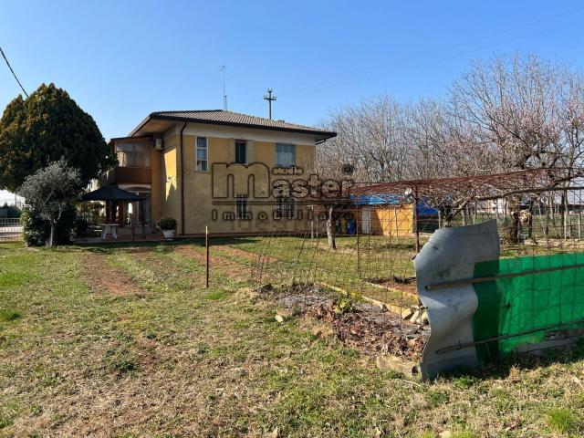 Casa in vendita a Sovernigo, Paese