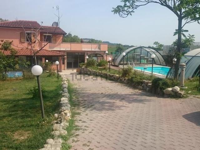 Casa in vendita a Rimini, Reggio Emilia