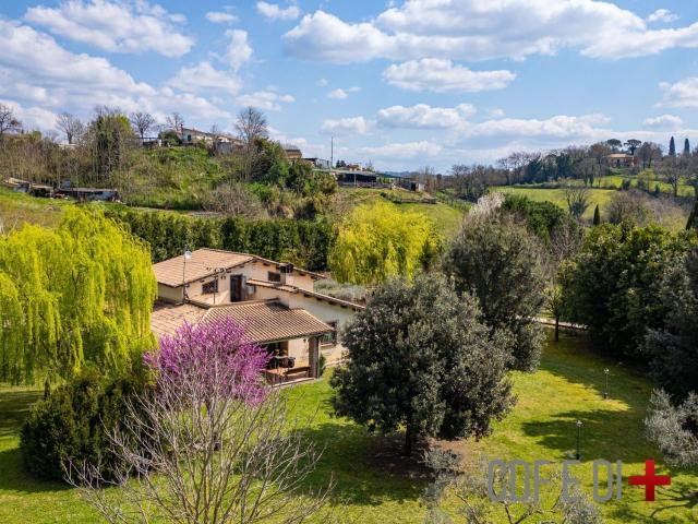 Casa in vendita a Poggio Mirteto, Lazio
