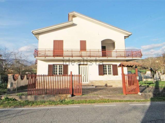 Casa in vendita a Atina, Lazio