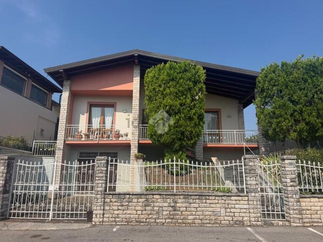 Casa in vendita a Calcinato, Lombardia