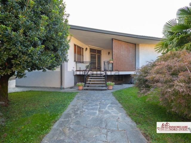 Casa in vendita a Albairate, Lombardia
