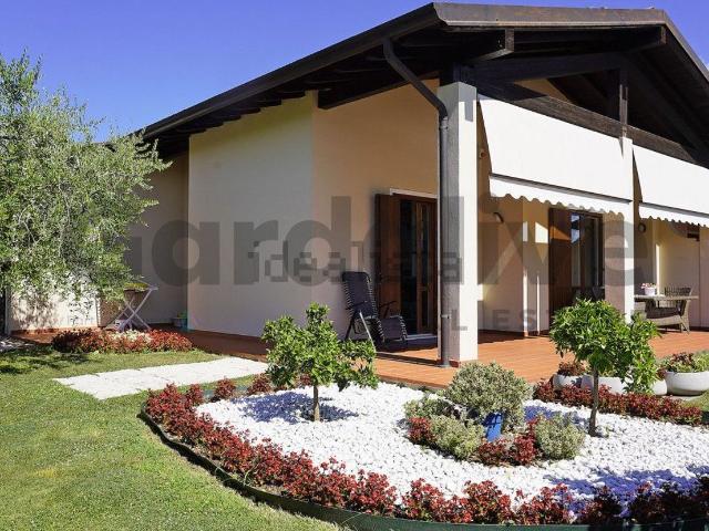 Casa in vendita a San Felice Del Benaco, Lombardia