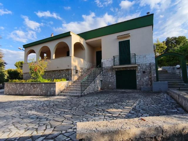 Casa in vendita a Canale di Pirro, Puglia