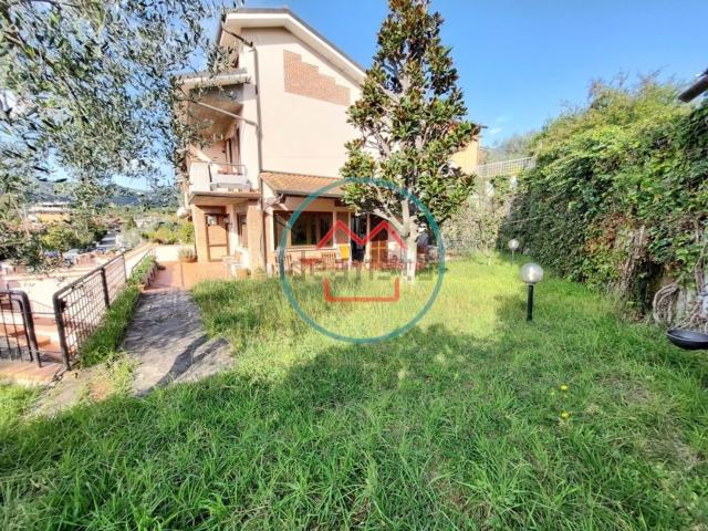 Casa in vendita a Montecatini Terme, Toscana
