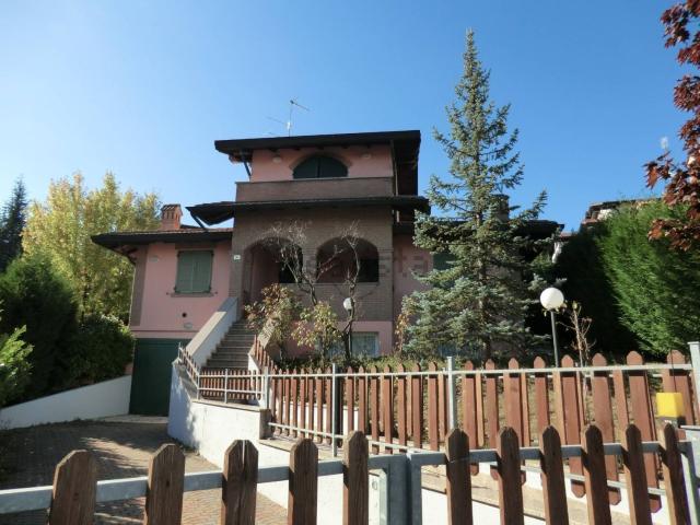 Casa in vendita a Unione dei comuni del Frignano, Serramazzoni