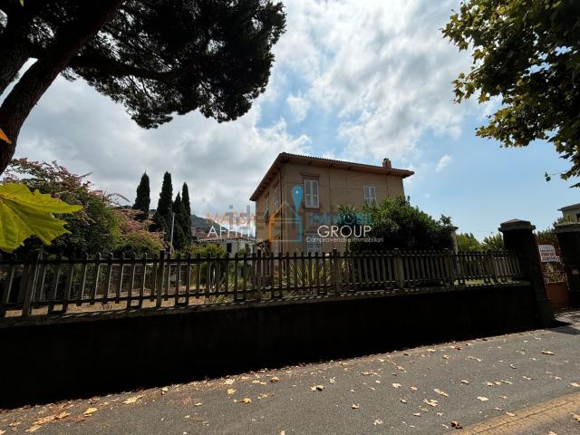 Casa in vendita a San Carlo, Marina Di Massa