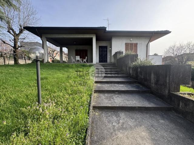 Casa in vendita a Cesano Maderno, Liate