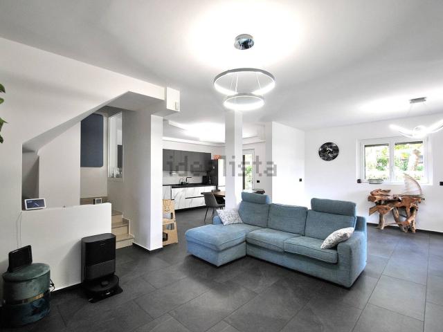 Casa in vendita a Oreno, Vimercate