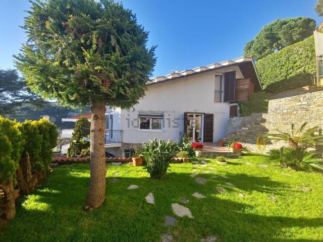 Casa in vendita a Vallecrosia, Liguria