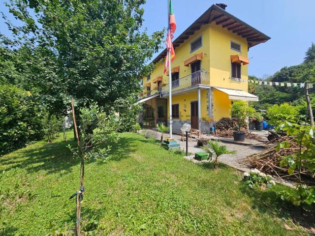 Casa in vendita a Valbrembo, Lombardia