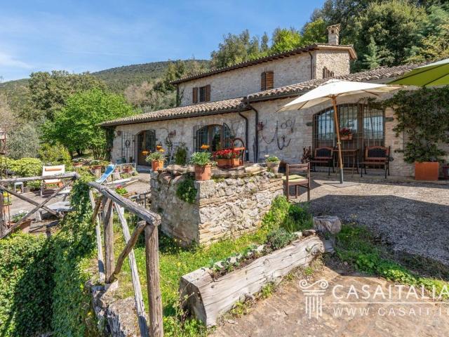 Casa in vendita a Colpetrazzo