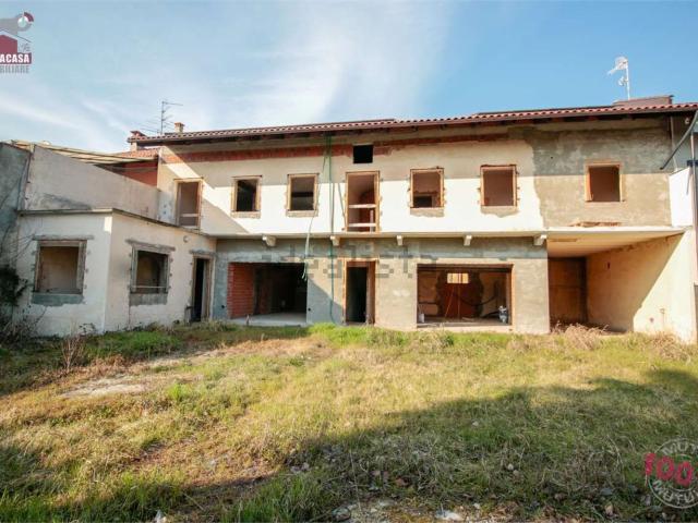 Casa in vendita a Piemonte, Vercelli