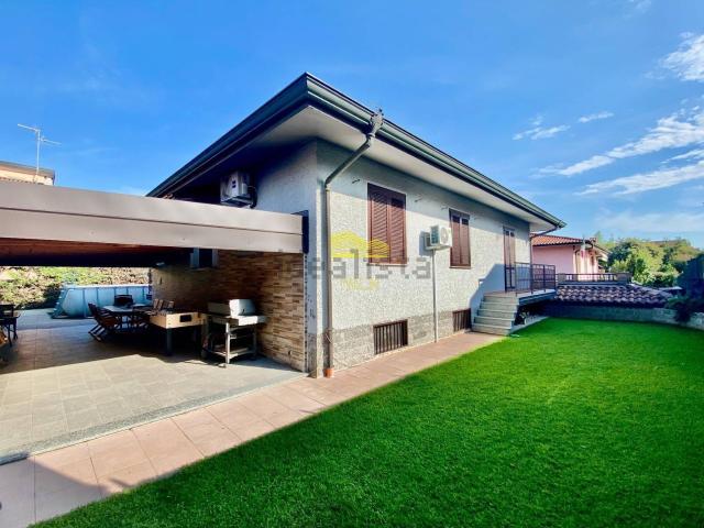 Casa in vendita a Grezzago, Lombardia