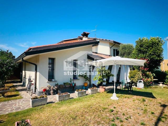 Casa in vendita a Pianengo, Lombardia