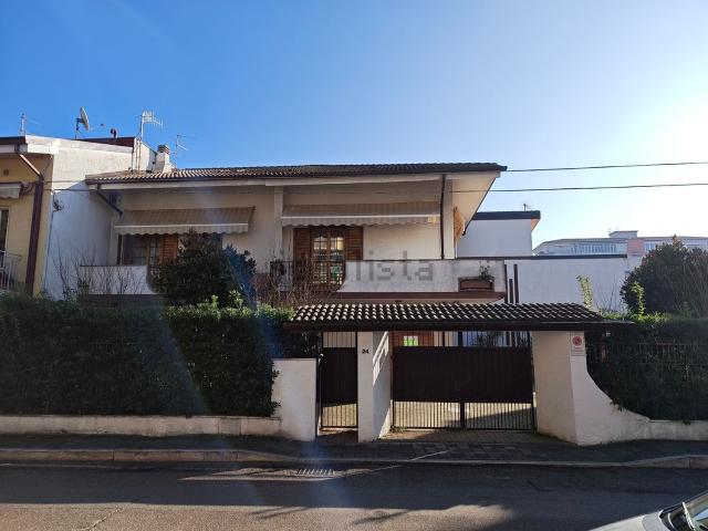 Casa in vendita a Pescara, Abruzzo