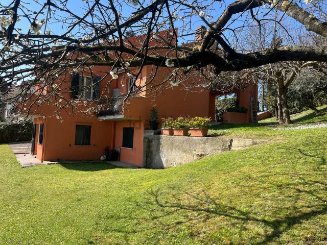 Casa in vendita a Vallefoglia, Marche