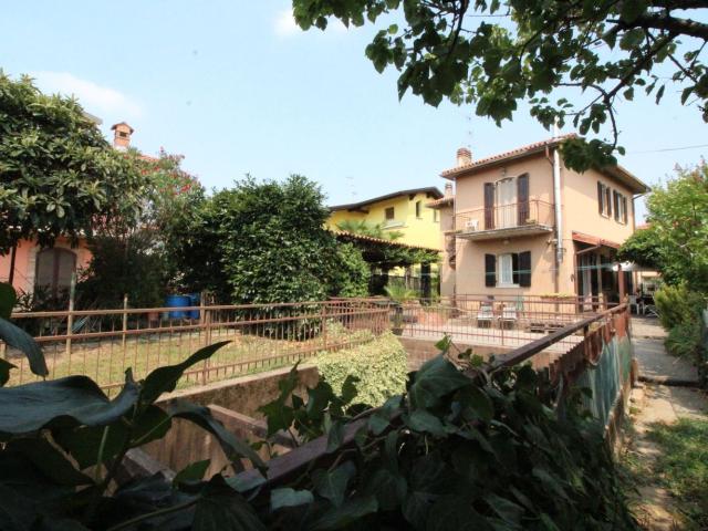 Casa in vendita a Brembo, Dalmine