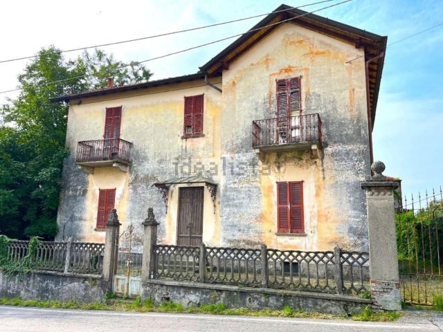 Casa in vendita a Sumirago, Lombardia