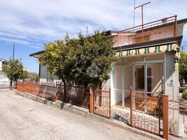 Casa in vendita a Iconicella, Lanciano