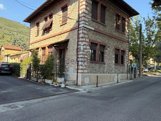 Casa in vendita a Tonfano, Toscana