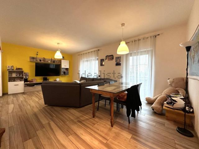 Casa in vendita a Albino, Lombardia