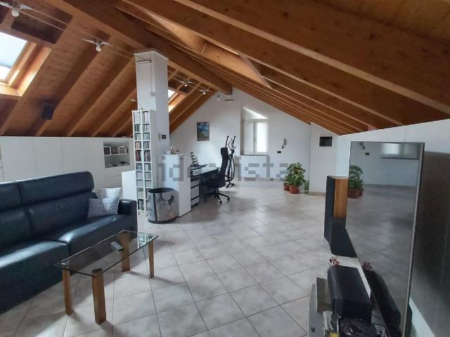 Casa in vendita a Corbetta, Lombardia
