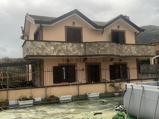 Casa in vendita a Limatola, Campania