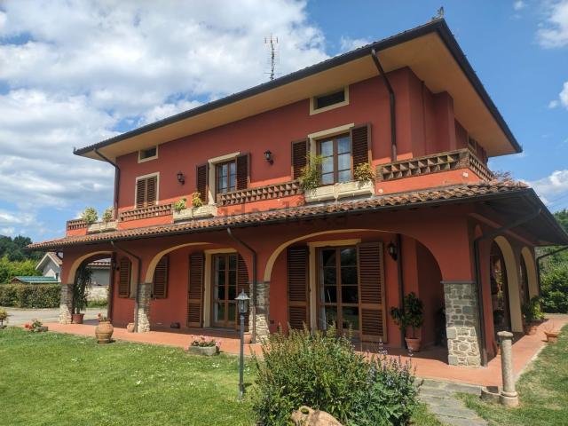 Casa in vendita a Massa E Cozzile