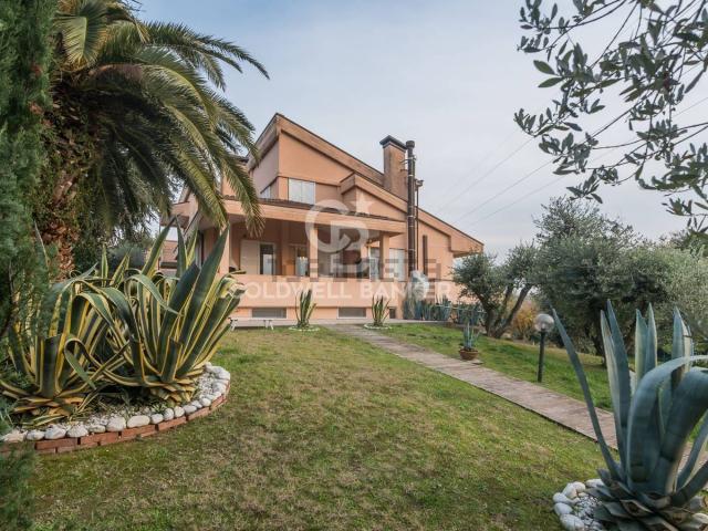 Casa in vendita a Marche, Pesaro E Urbino
