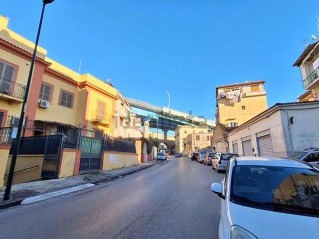 Casa in vendita a Municipalità 3, Campania