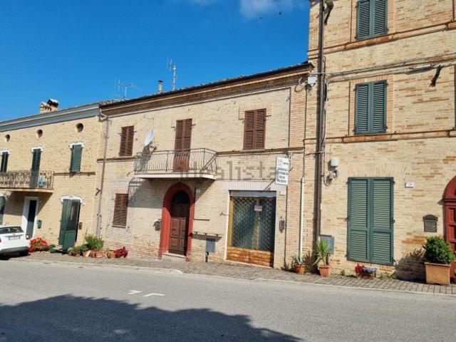 Casa in vendita a Marche, Macerata