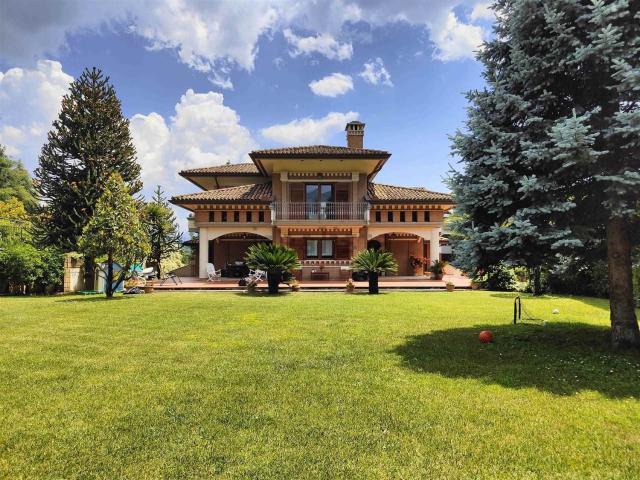 Casa in vendita a Santa Maria delle Grazie, Avellino
