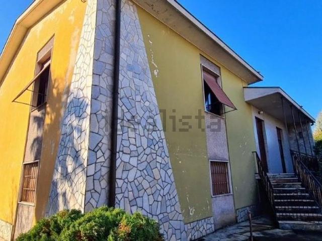 Casa in vendita a Busto Garolfo, Milano
