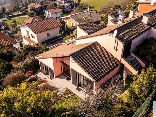 Casa in vendita a Bogno, Besozzo