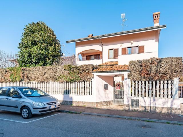 Casa in vendita a Serbelloni, Pregnana Milanese