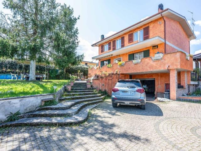 Casa in vendita a Villaggio Rinascita, Roma Capitale
