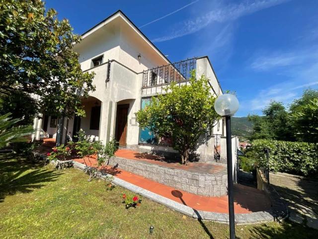 Casa in vendita a Spotorno, Liguria