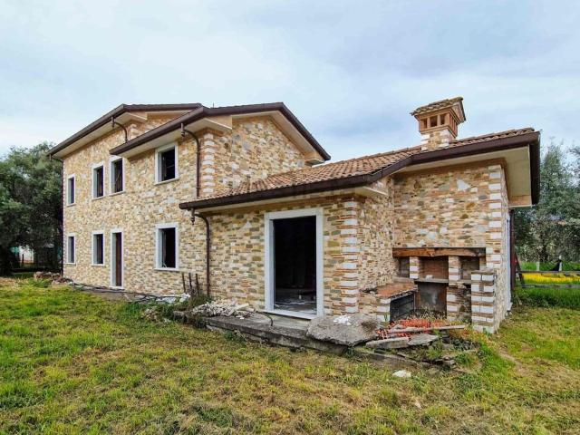 Casa in vendita a Seravezza, Toscana