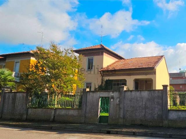 Casa in vendita a Abbiategrasso, Lombardia