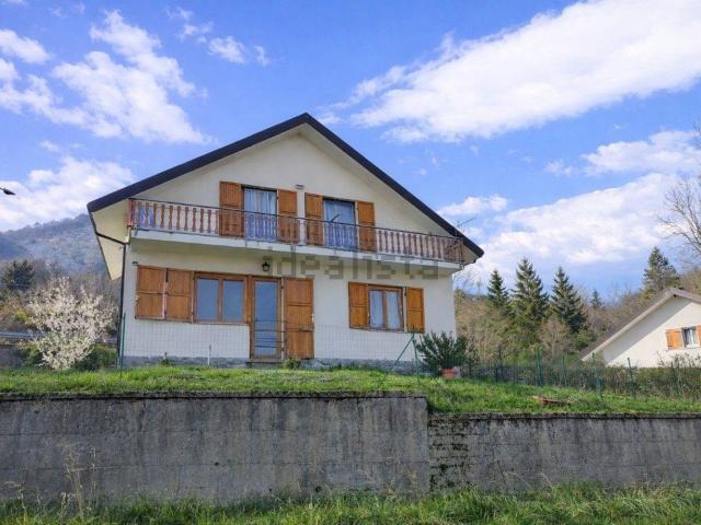 Casa in vendita a Torriglia, Liguria