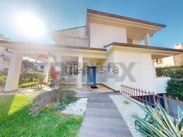 Casa in vendita a Caponago, Lombardia