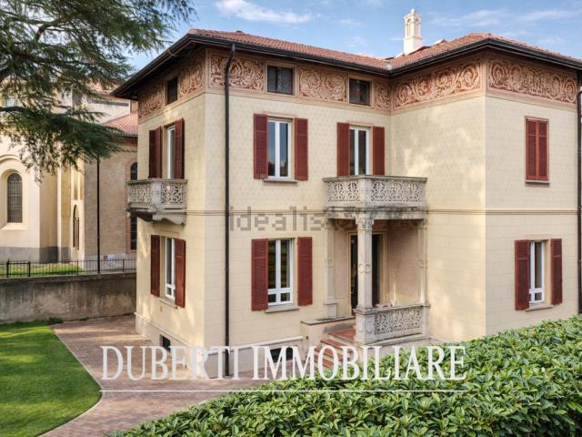 Casa in vendita a Varese, Lombardia